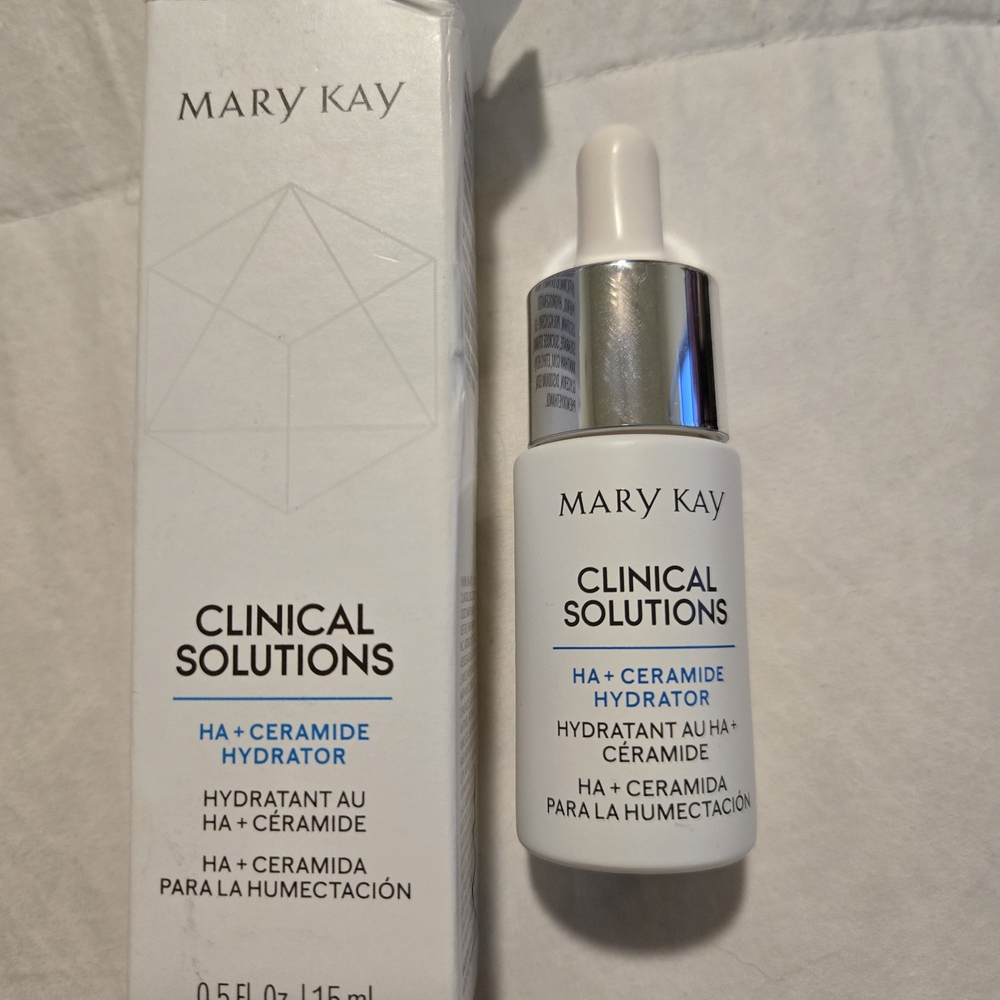 Mary Kay Clinical Solutions HA + Ceramide Hydrator - White